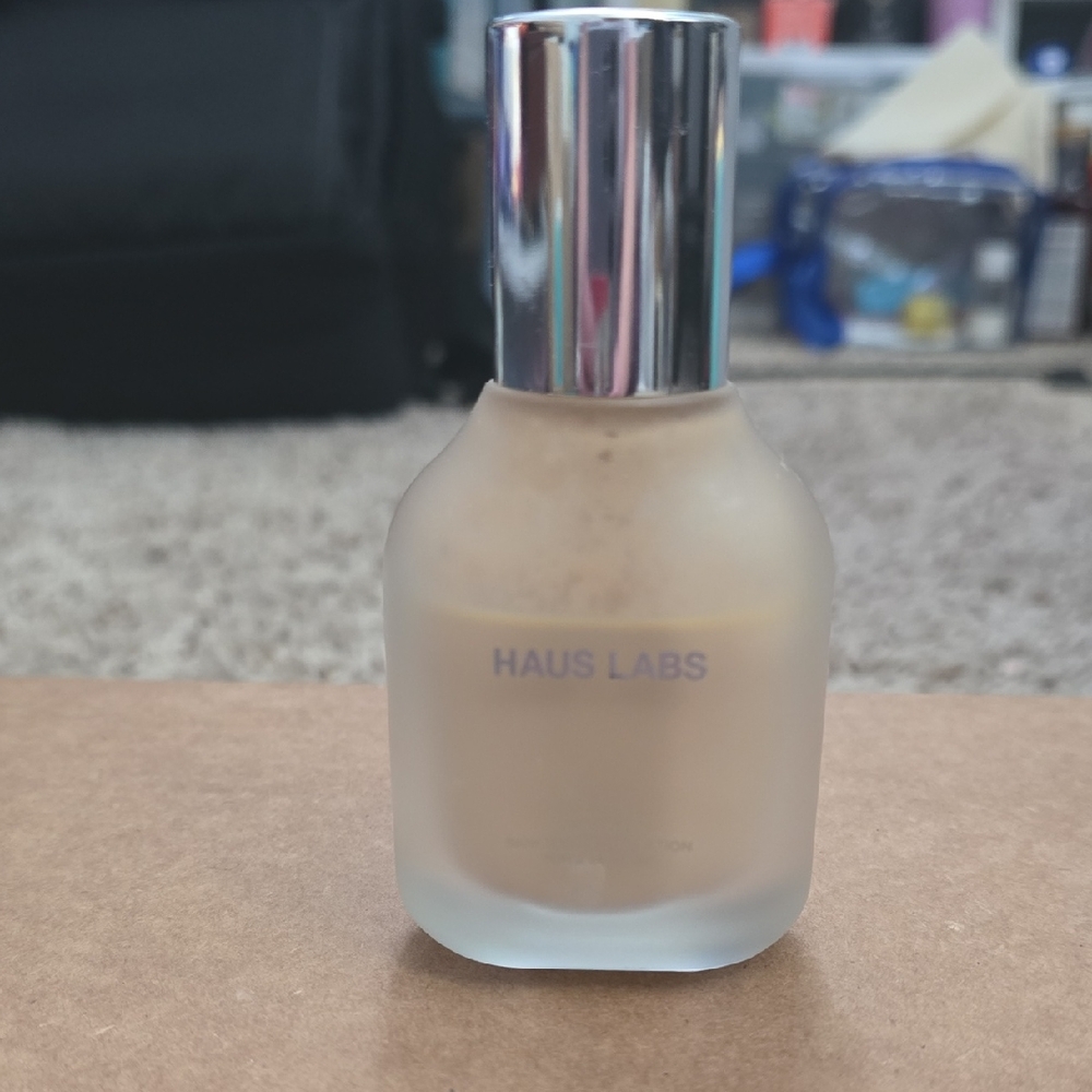 Haus Labs Triclone Foundation - 160 Light Neutral